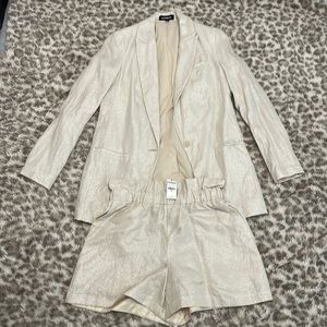 Cream color express set